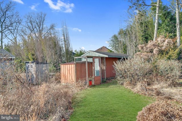 130 CENTER STREET, Manahawkin, NJ 08050