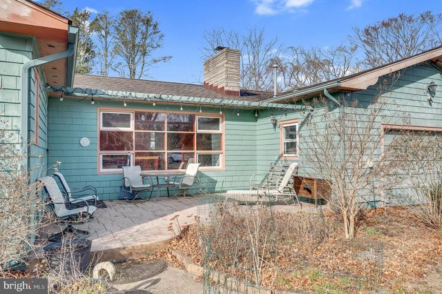 130 CENTER STREET, Manahawkin, NJ 08050