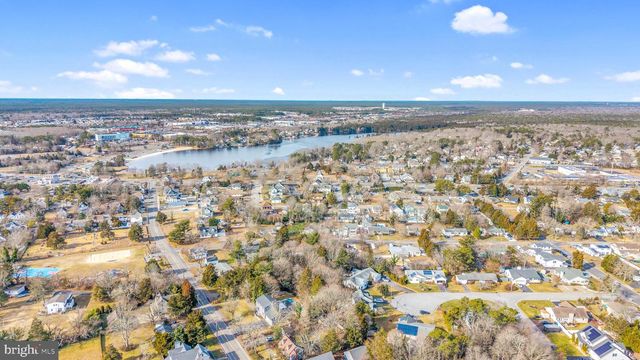 130 CENTER STREET, Manahawkin, NJ 08050