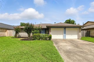 909 Canyon Springs Drive, La Porte, TX 77571