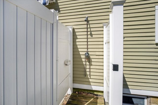 69 Jericho Path, Falmouth, MA 02540