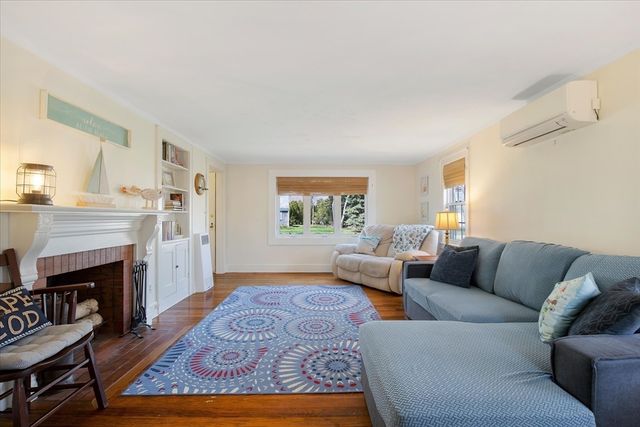 69 Jericho Path, Falmouth, MA 02540