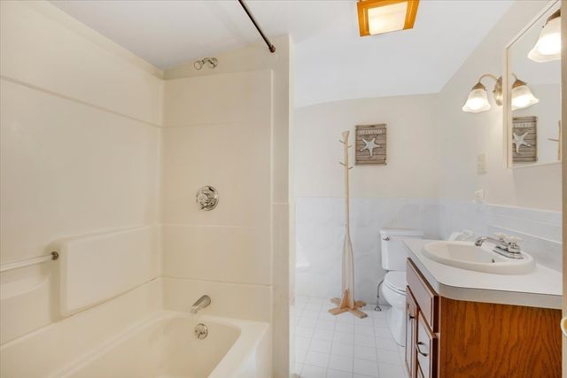 69 Jericho Path, Falmouth, MA 02540