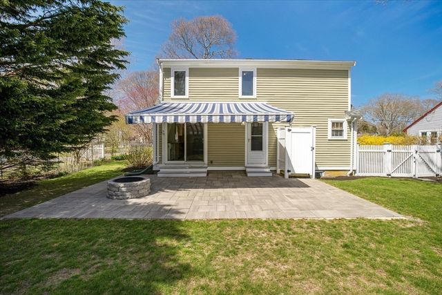 69 Jericho Path, Falmouth, MA 02540