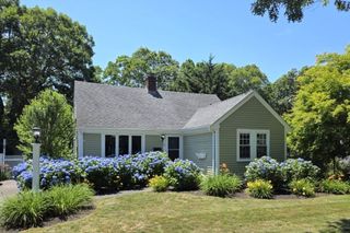 69 Jericho Path, Falmouth, MA 02540