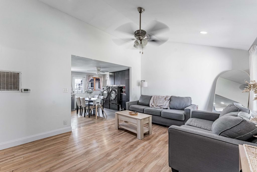 8801 S Kilbourn Avenue, Hometown, IL 60456 — photo 5