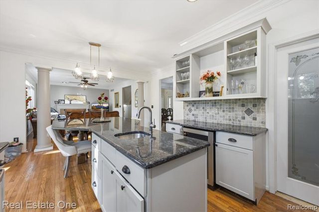 2475 Horace Street, West Bloomfield, MI 48324