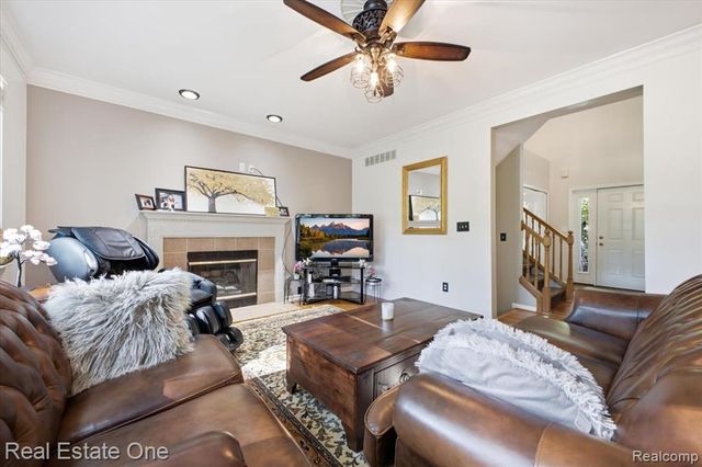2475 Horace Street, West Bloomfield, MI 48324