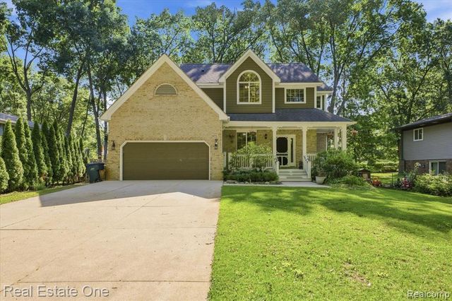 2475 Horace Street, West Bloomfield, MI 48324