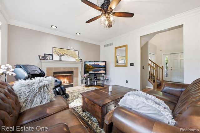 2475 Horace Street, West Bloomfield, MI 48324