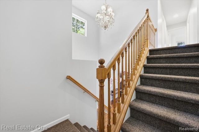 2475 Horace Street, West Bloomfield, MI 48324