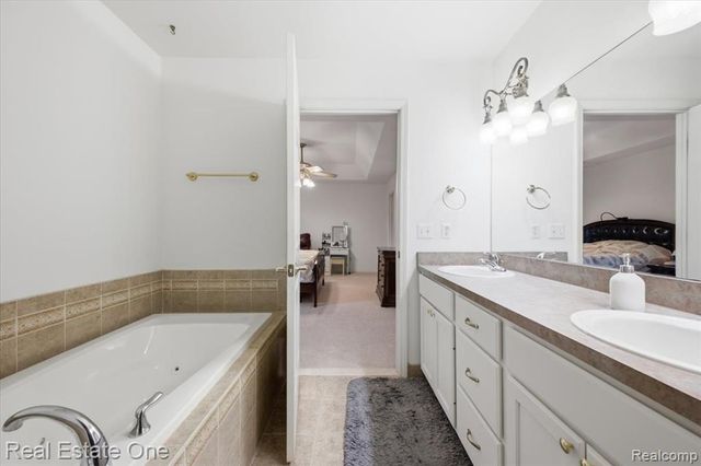 2475 Horace Street, West Bloomfield, MI 48324