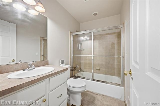 2475 Horace Street, West Bloomfield, MI 48324