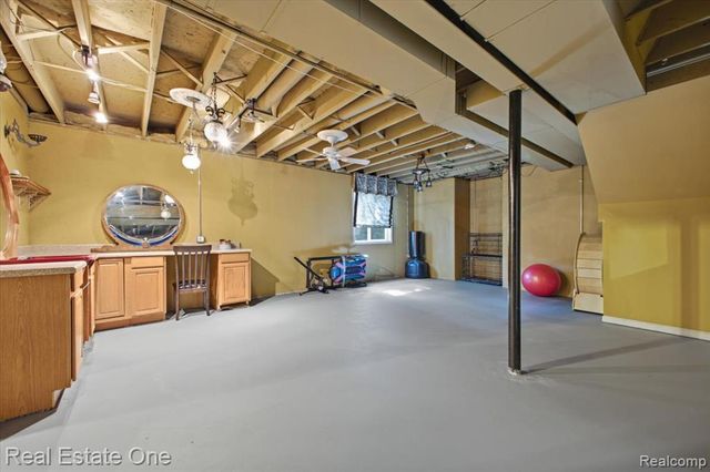 2475 Horace Street, West Bloomfield, MI 48324