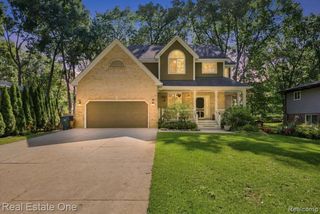 2475 Horace Street, West Bloomfield, MI 48324