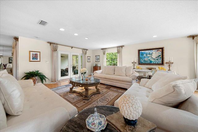 716 Malibu Lane, Indialantic, FL 32903