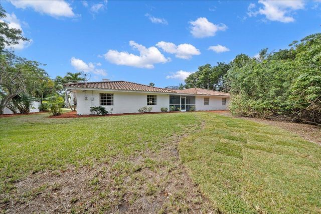 716 Malibu Lane, Indialantic, FL 32903