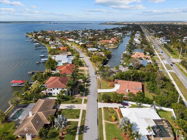 716 Malibu Lane, Indialantic, FL 32903