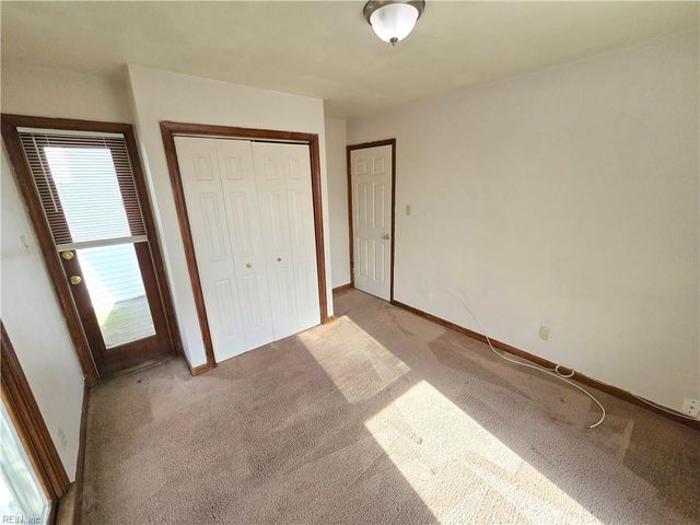 957 Green ST, Portsmouth, VA 23704