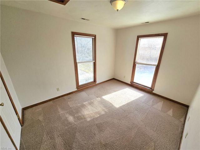 957 Green ST, Portsmouth, VA 23704