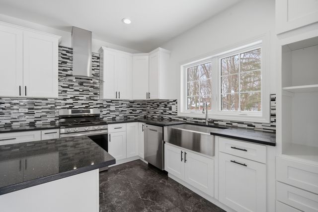 3026 Jackson Drive, Arlington Heights, IL 60004