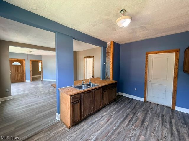 2982 E 67th Street, Cleveland, OH 44127