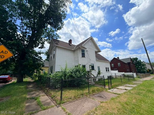 2982 E 67th Street, Cleveland, OH 44127