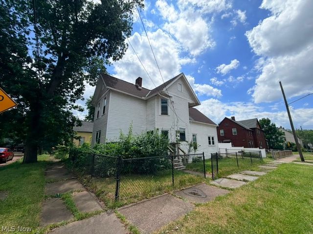 2982 E 67th Street, Cleveland, OH 44127
