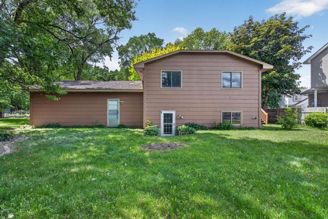 10770 Linwood Forest Drive, Champlin, MN 55316