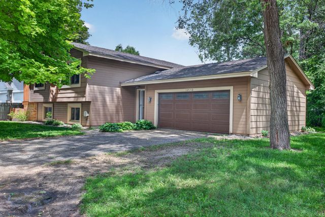 10770 Linwood Forest Drive, Champlin, MN 55316