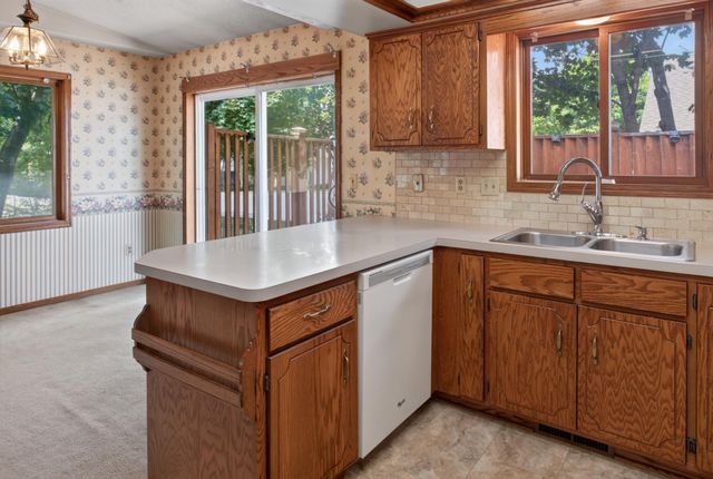 10770 Linwood Forest Drive, Champlin, MN 55316