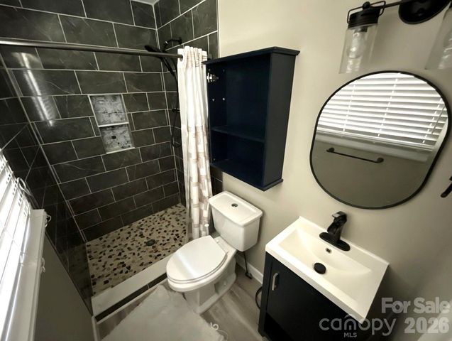 520 Carole Lane, Charlotte, NC 28214