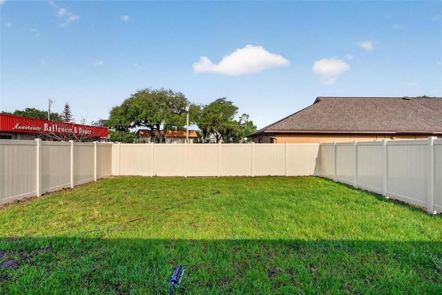 32629 VISTA AVENUE, Leesburg, FL 34788