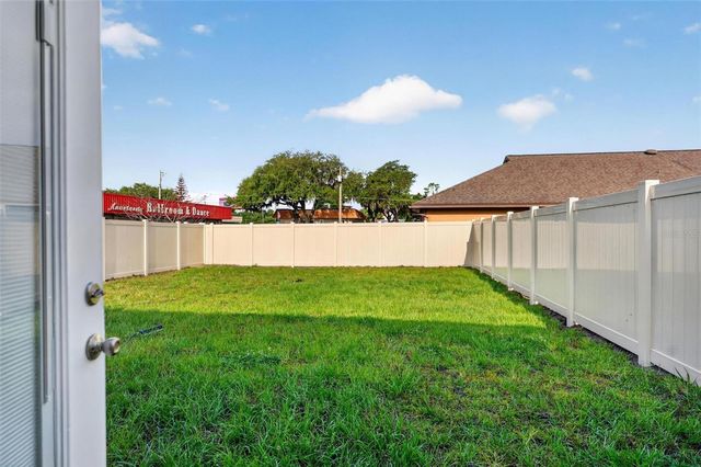 32629 VISTA AVENUE, Leesburg, FL 34788