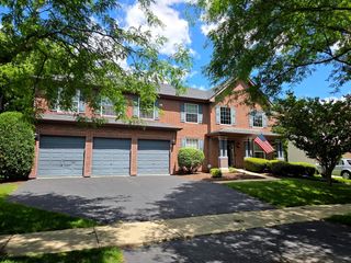 784 Lindsey Lane, Bolingbrook, IL 60440