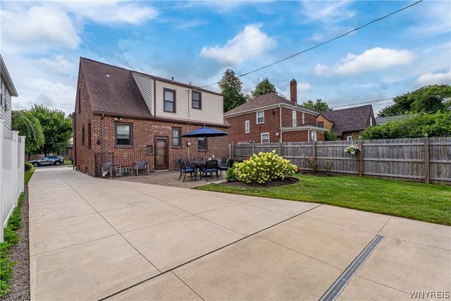 90 Hendricks Boulevard, Amherst, NY 14226