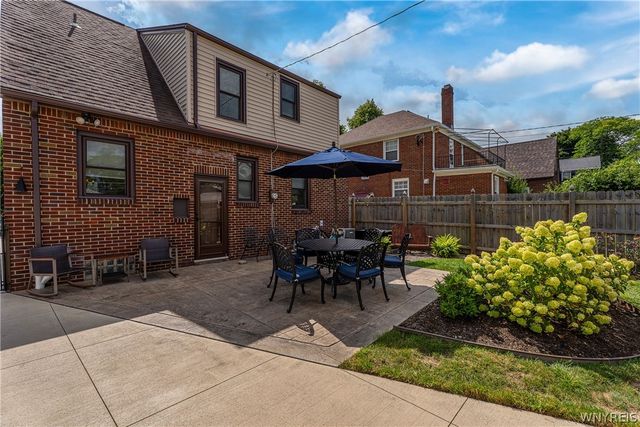 90 Hendricks Boulevard, Amherst, NY 14226