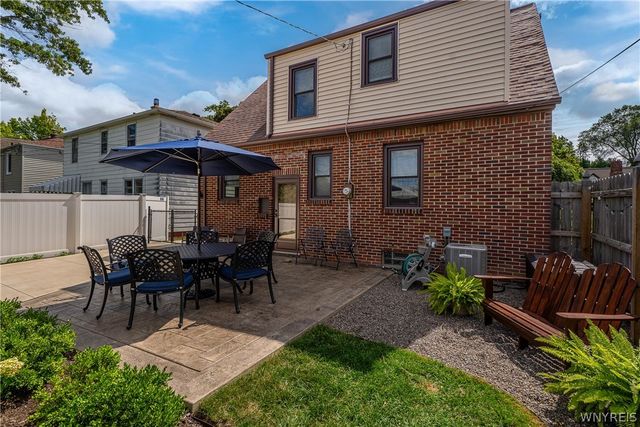90 Hendricks Boulevard, Amherst, NY 14226