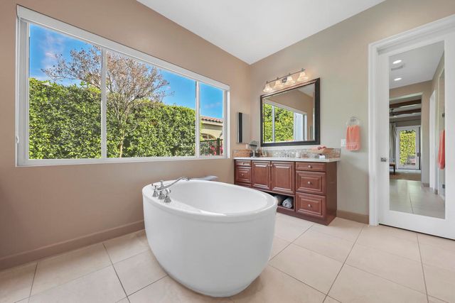 55080 Autumn Valley Court, La Quinta, CA 92253