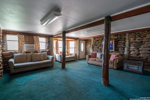 3779 Mule Creek Rd, Harwood, TX 78632