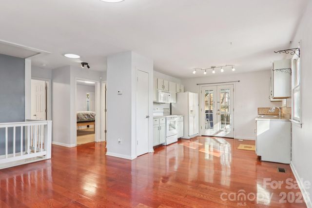 224 Beverly Road, Asheville, NC 28805