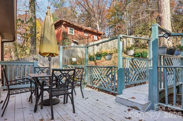224 Beverly Road, Asheville, NC 28805