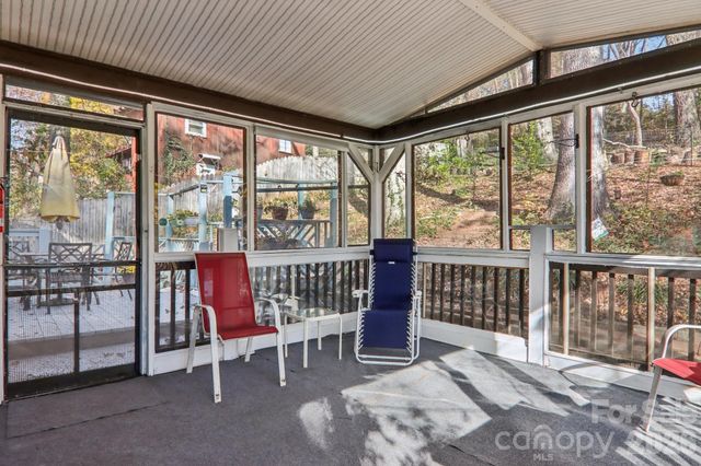 224 Beverly Road, Asheville, NC 28805