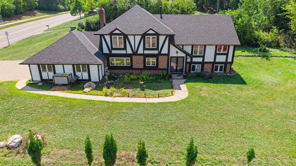 14011 Hayes Road, Apple Valley, MN 55124 — exterior
