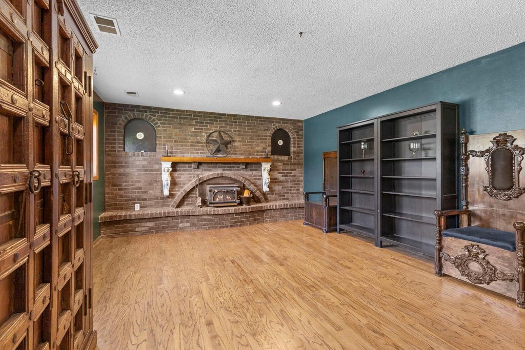 14011 Hayes Road, Apple Valley, MN 55124 — photo 2