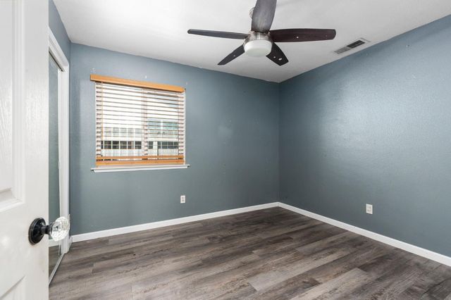 5583 W Floradora Avenue, Fresno, CA 93722