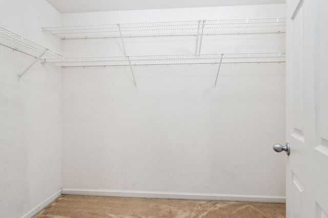 5583 W Floradora Avenue, Fresno, CA 93722