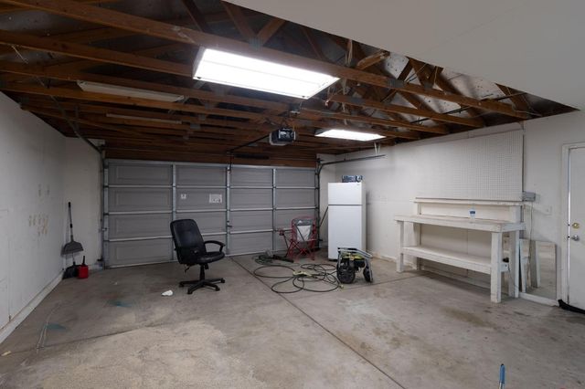 5583 W Floradora Avenue, Fresno, CA 93722