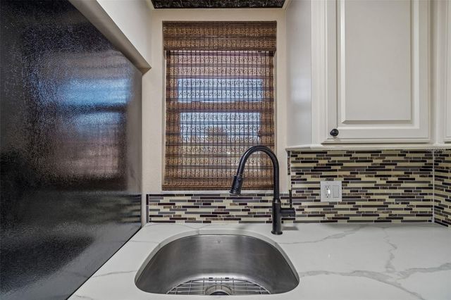 4937 MARINE PARKWAY 105, New Port Richey, FL 34652