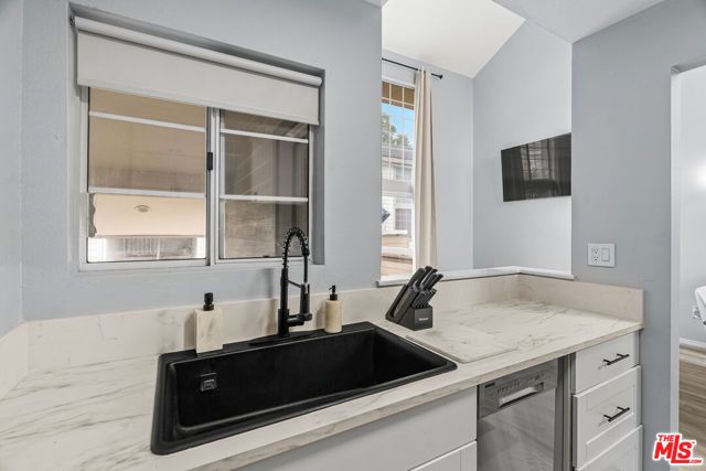 11150 Glenoaks Boulevard 178, Los Angeles, CA 91331